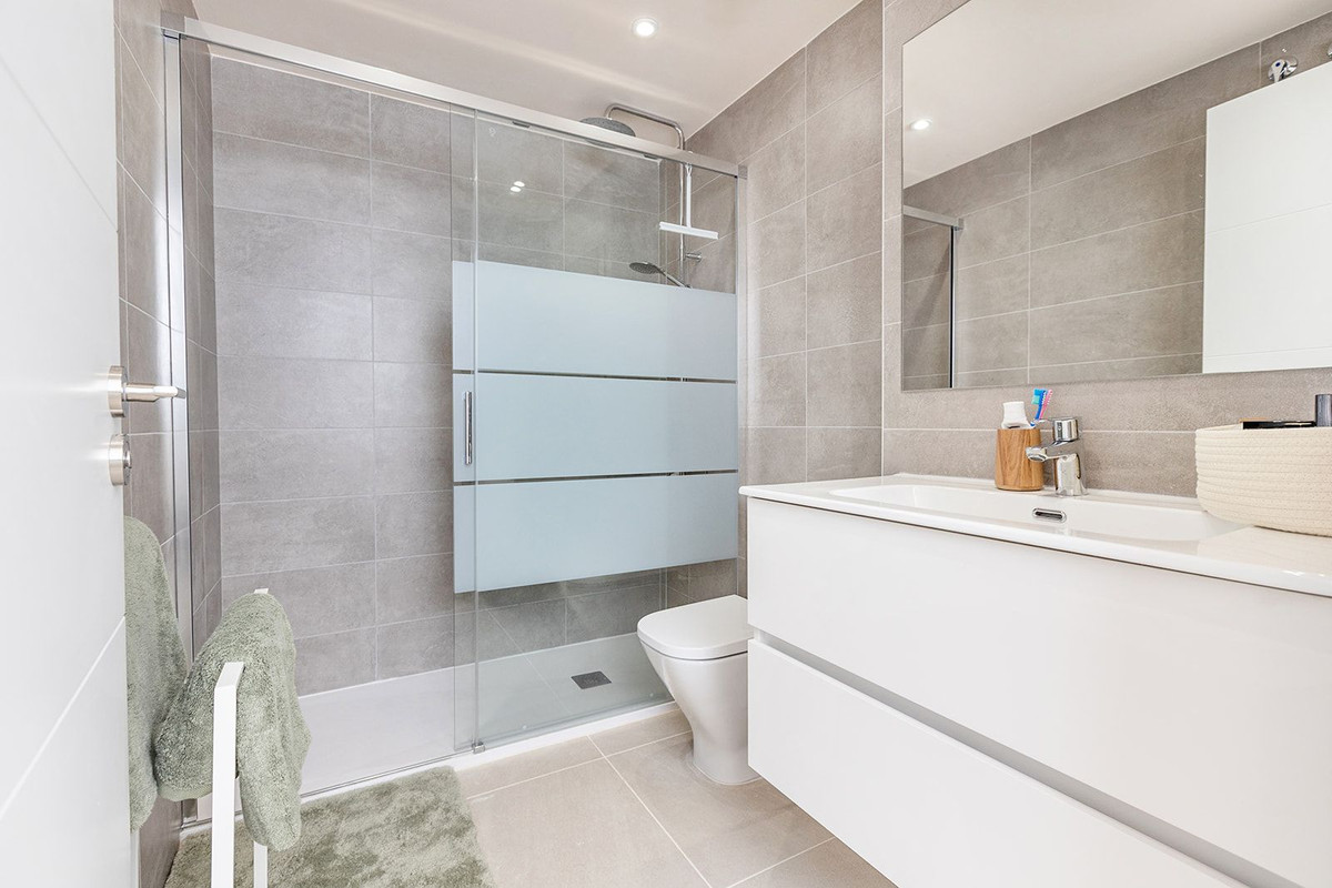 Geschakelde Woning te koop in Selwo | 2 slaapkamers H5463151