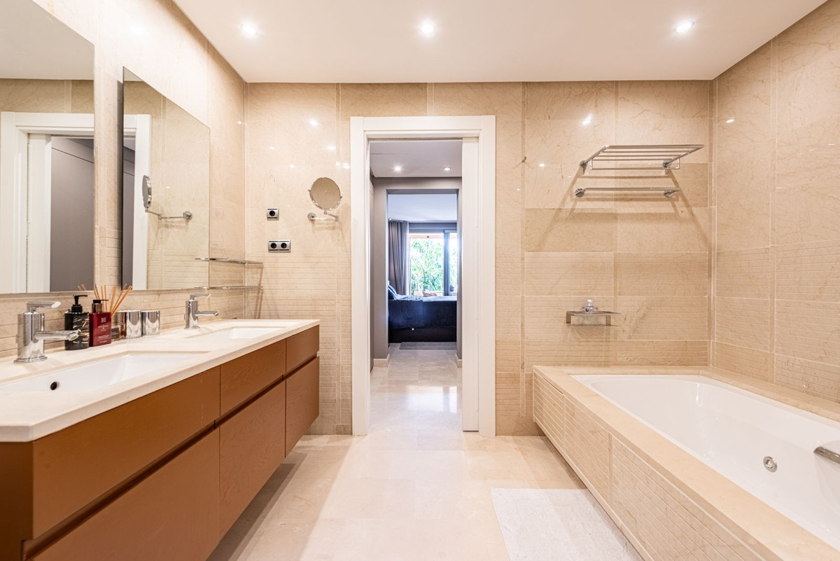 Tussenverdieping Appartement in Sierra Blanca-16