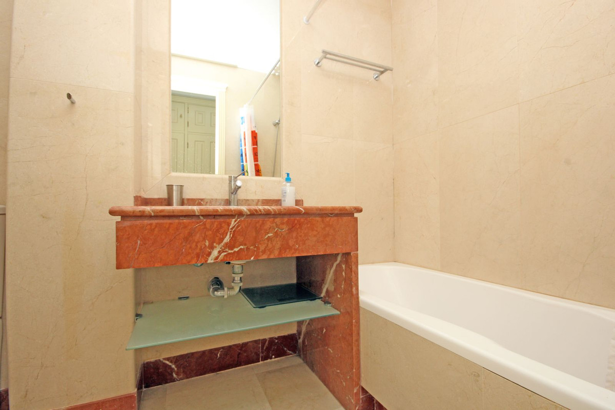 Tussenverdieping Appartement in Sierra Blanca-11