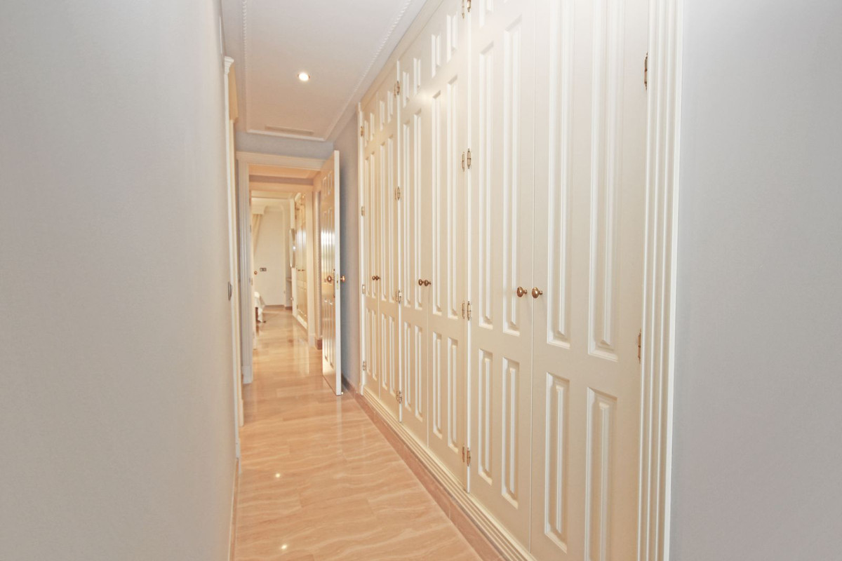 Tussenverdieping Appartement in Sierra Blanca-23