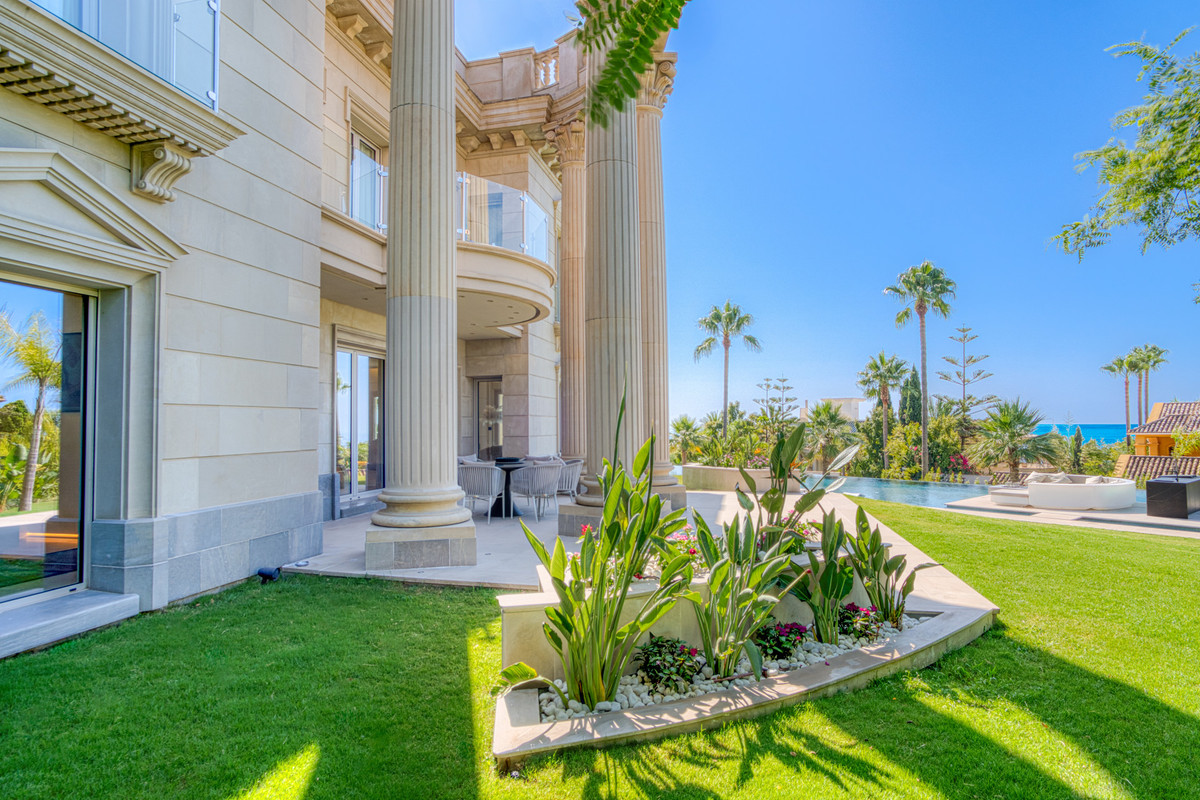 Huis te koop in Sierra Blanca | 7 slaapkamers H5131117