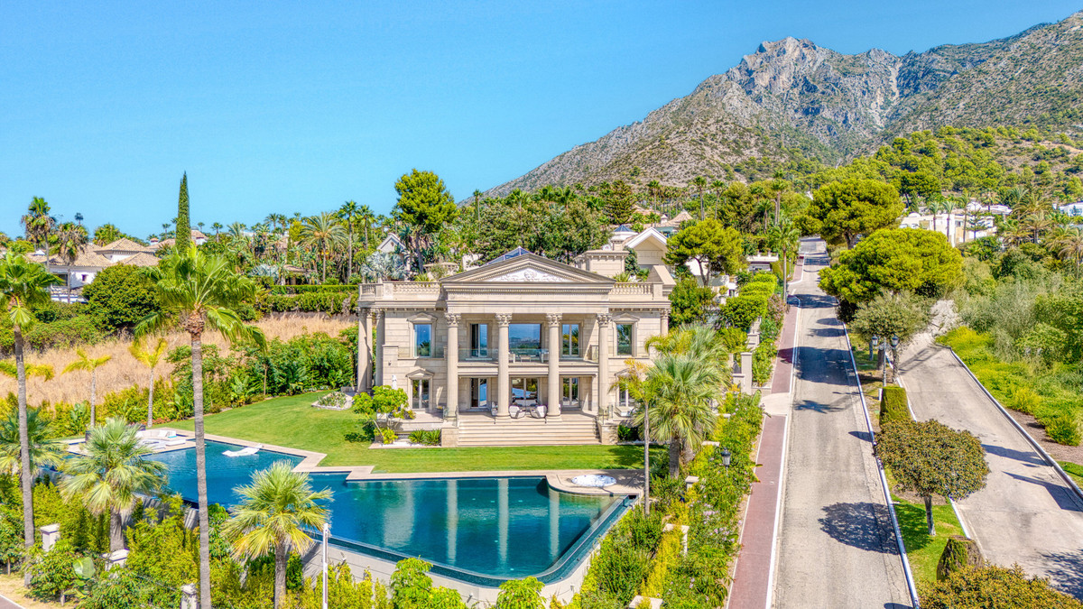 Huis te koop in Sierra Blanca | 7 slaapkamers H5131117