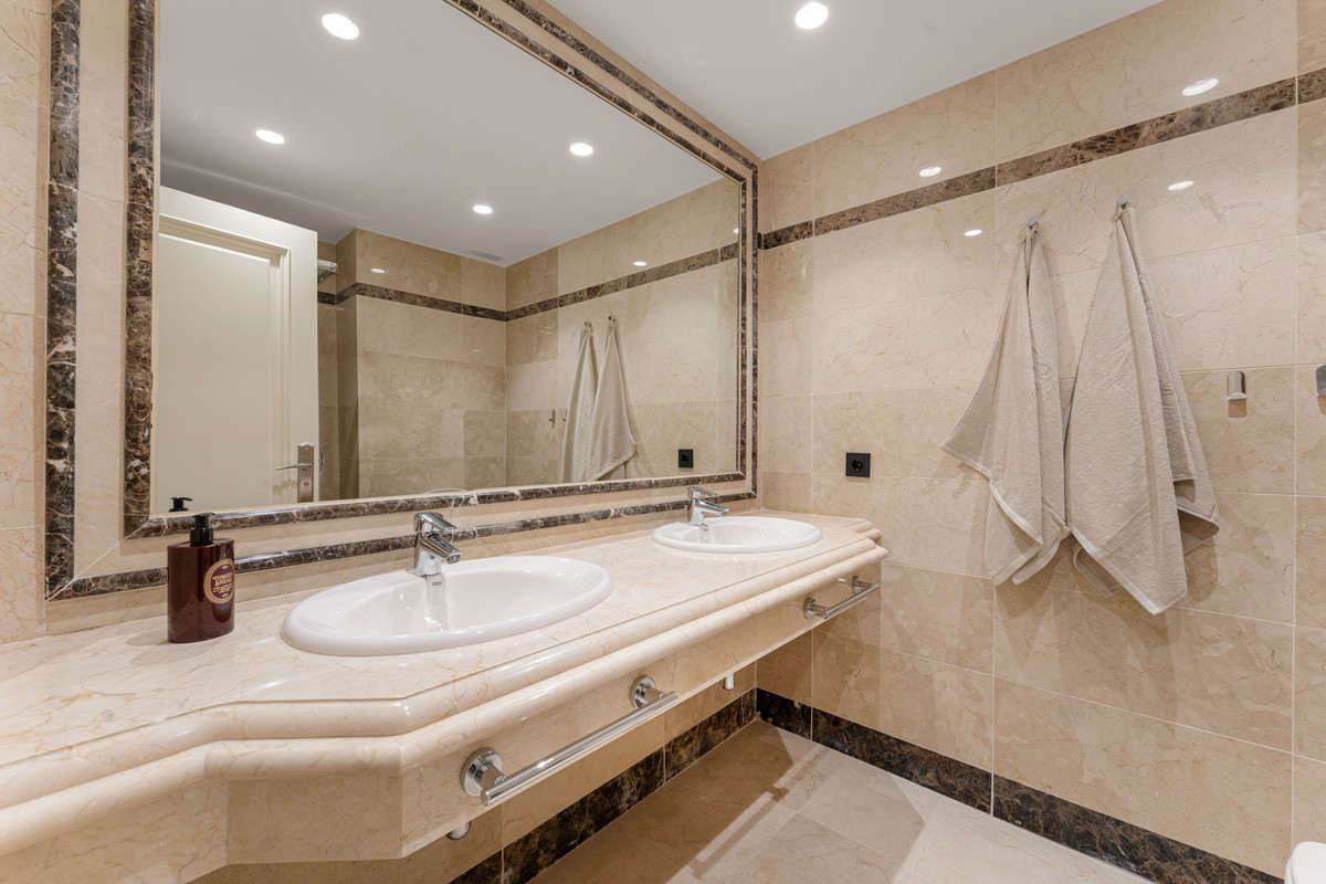 Appartement te koop in Sierra Blanca | 3 slaapkamers H5251555