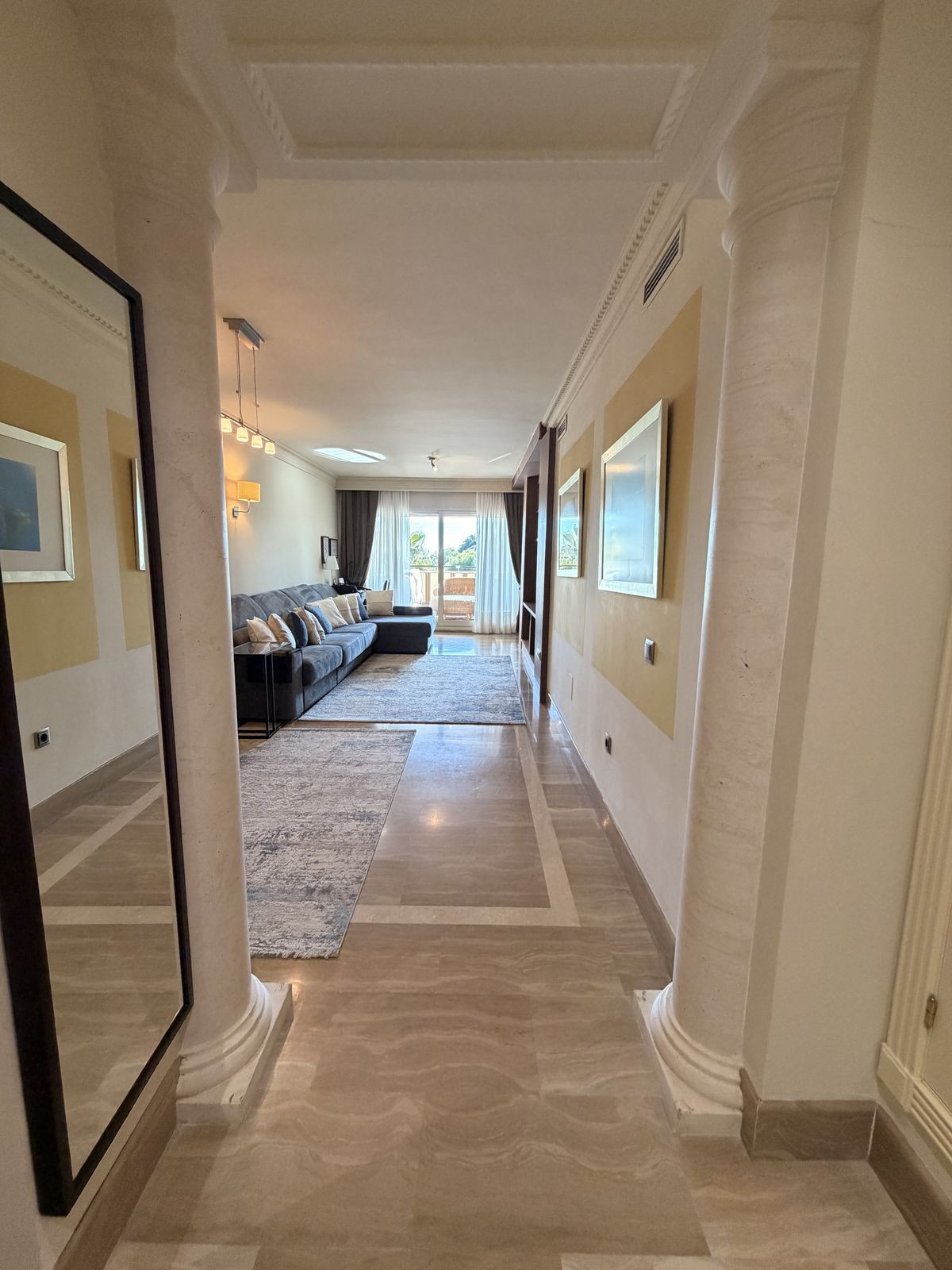 Appartement te koop in Sierra Blanca | 2 slaapkamers H5257765