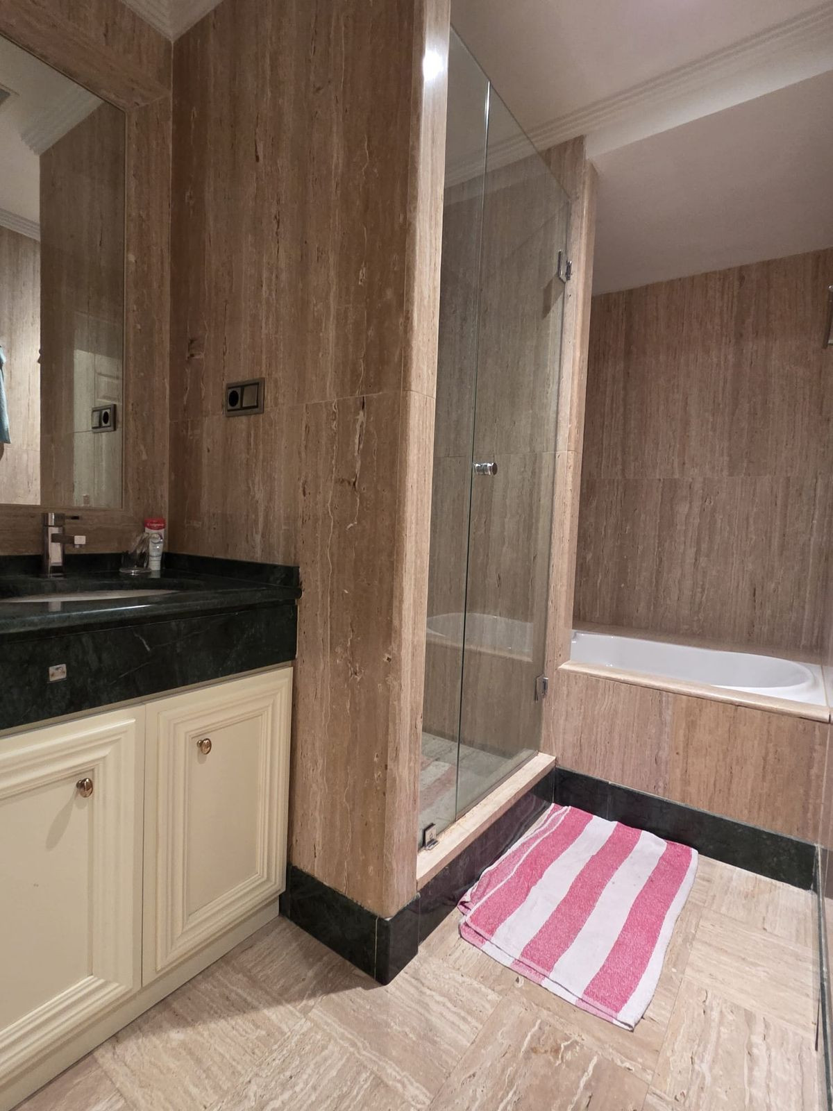 Appartement te koop in Sierra Blanca | 3 slaapkamers H5258773