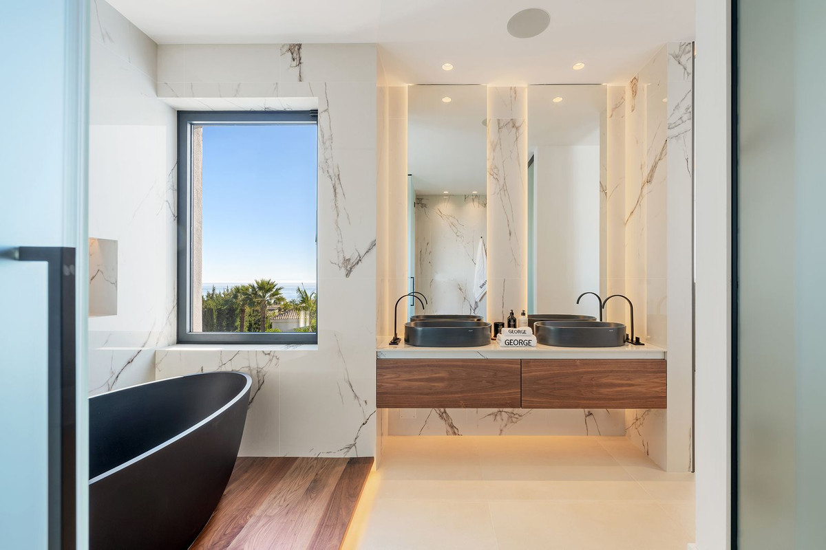 Huis te koop in Sierra Blanca | 5 slaapkamers H5261422