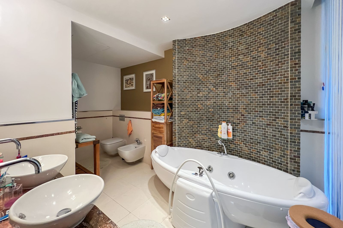 Huis te koop in Sierra Blanca | 4 slaapkamers H5291548