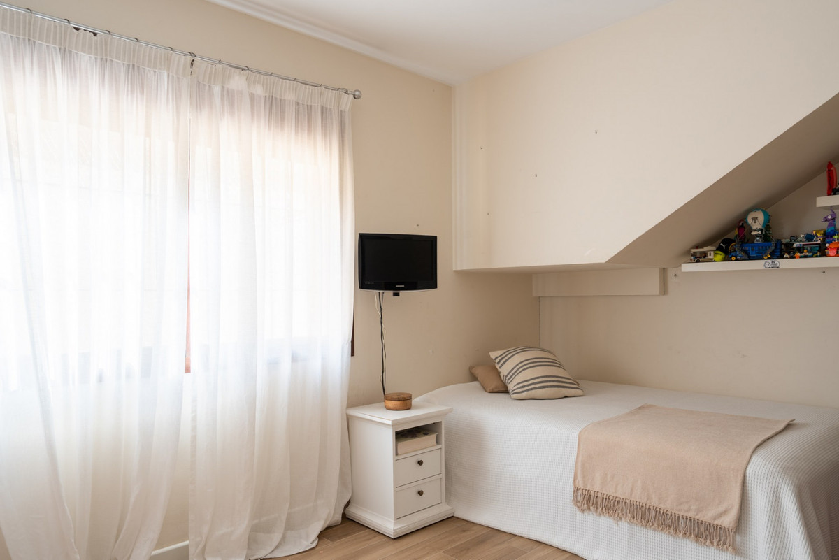 Huis te koop in Sierrezuela | 5 slaapkamers H5288329