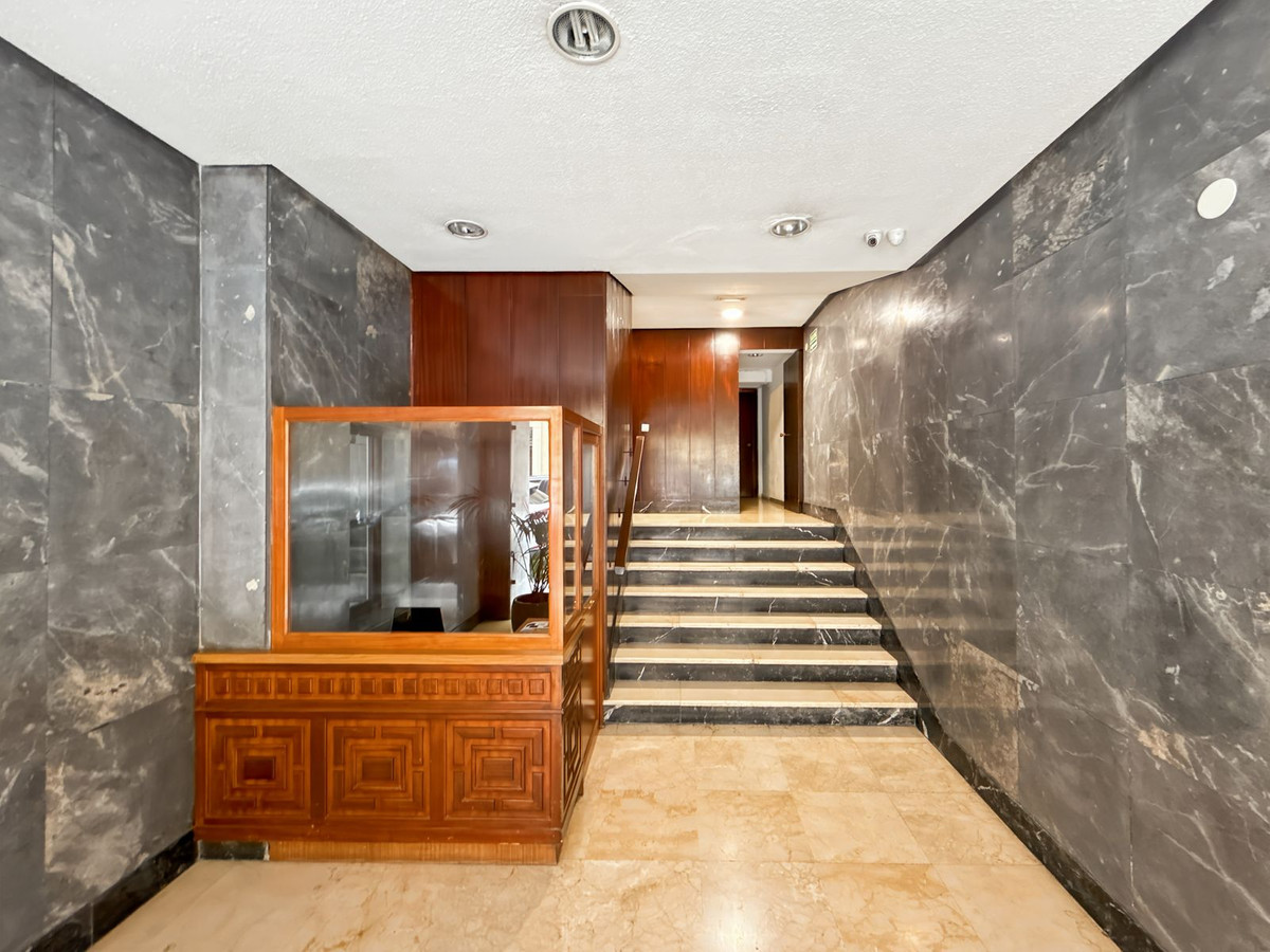 Appartement te koop in Soho | 3 slaapkamers H5024182