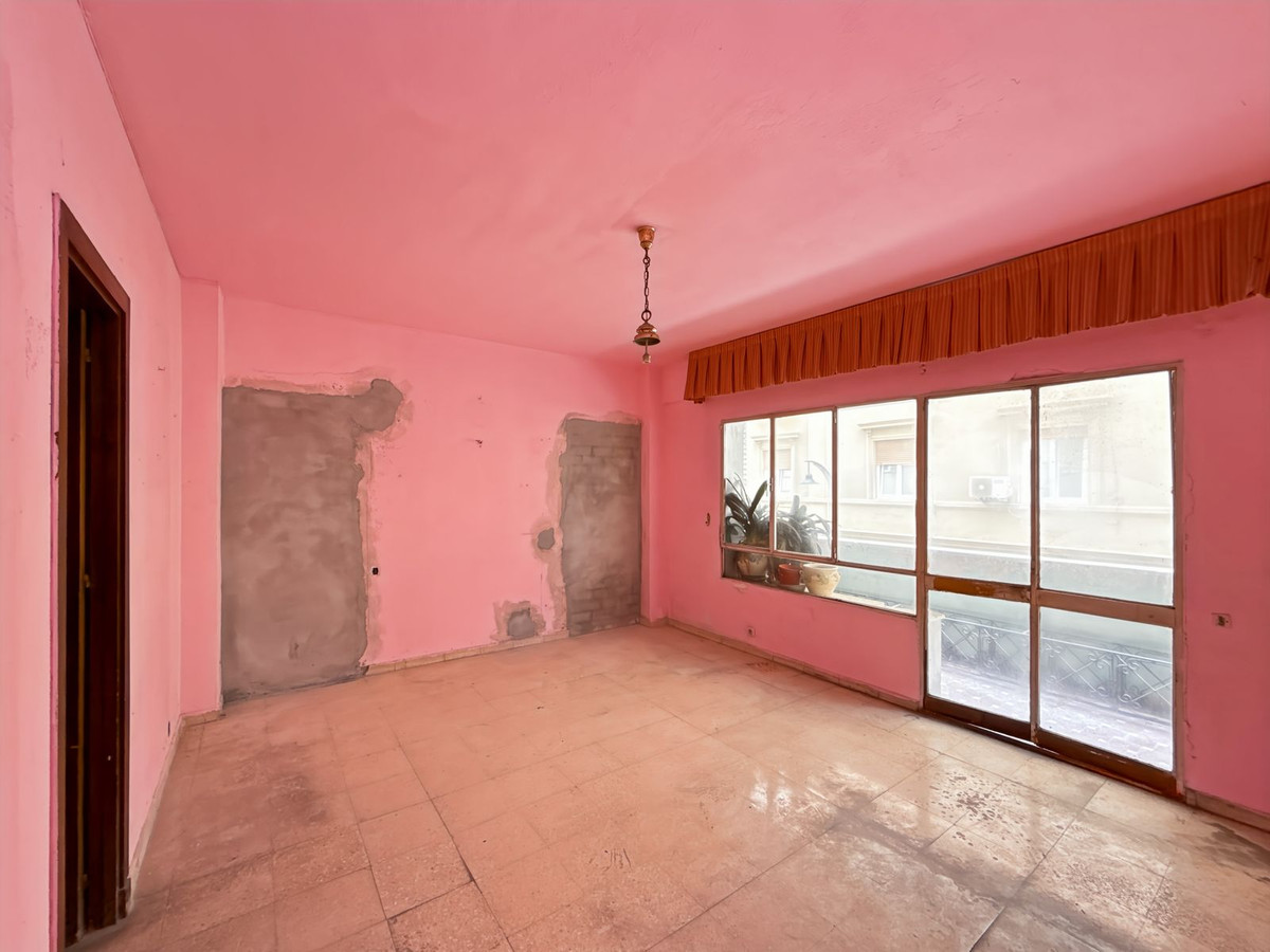 Appartement te koop in Soho | 3 slaapkamers H5024182
