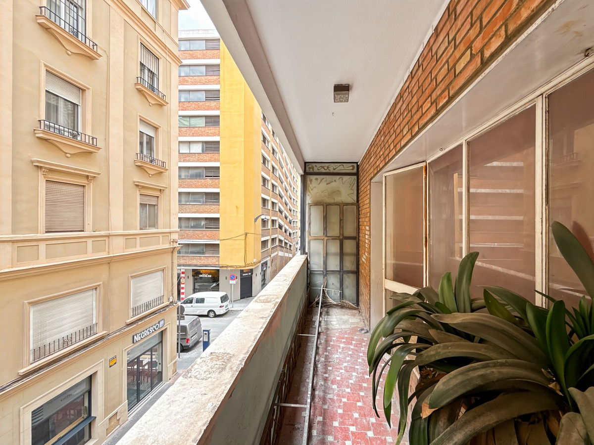 Appartement te koop in Soho | 3 slaapkamers H5024182