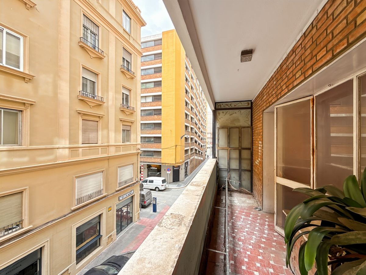 Appartement te koop in Soho | 3 slaapkamers H5024182