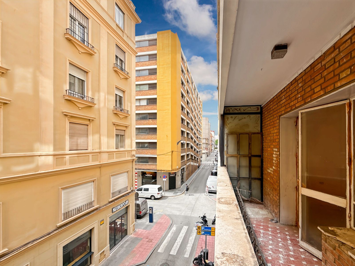 Appartement te koop in Soho | 3 slaapkamers H5024182