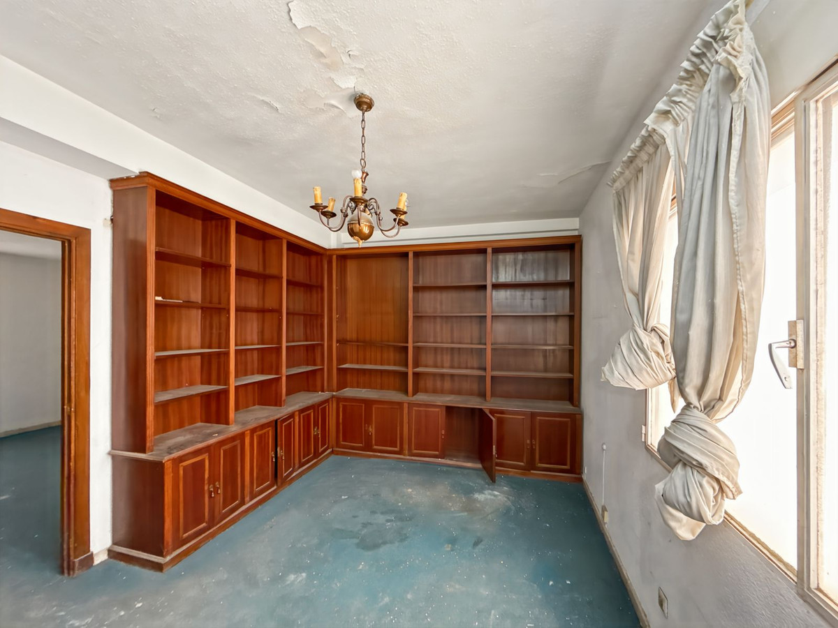 Appartement te koop in Soho | 3 slaapkamers H5024182