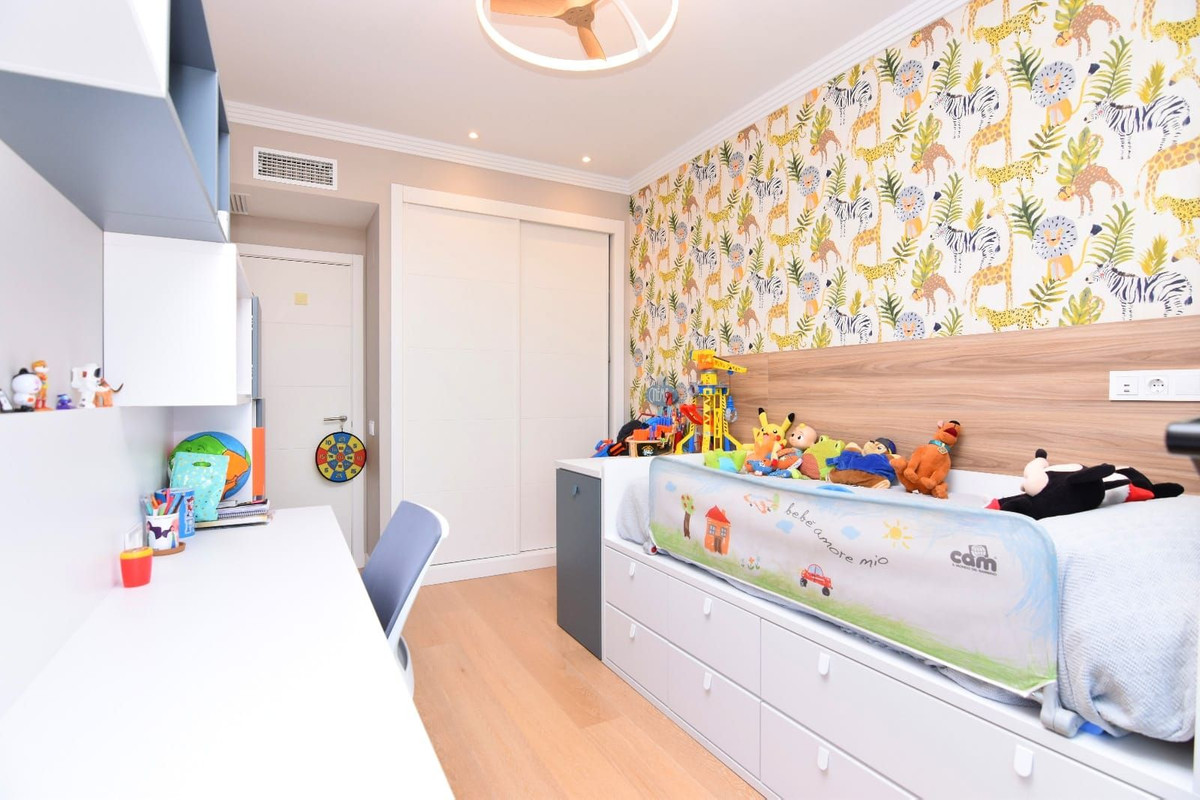 Appartement te koop in Teatinos | 4 slaapkamers H5306644