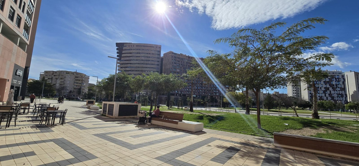 Appartement te koop in Teatinos | 4 slaapkamers H5306644