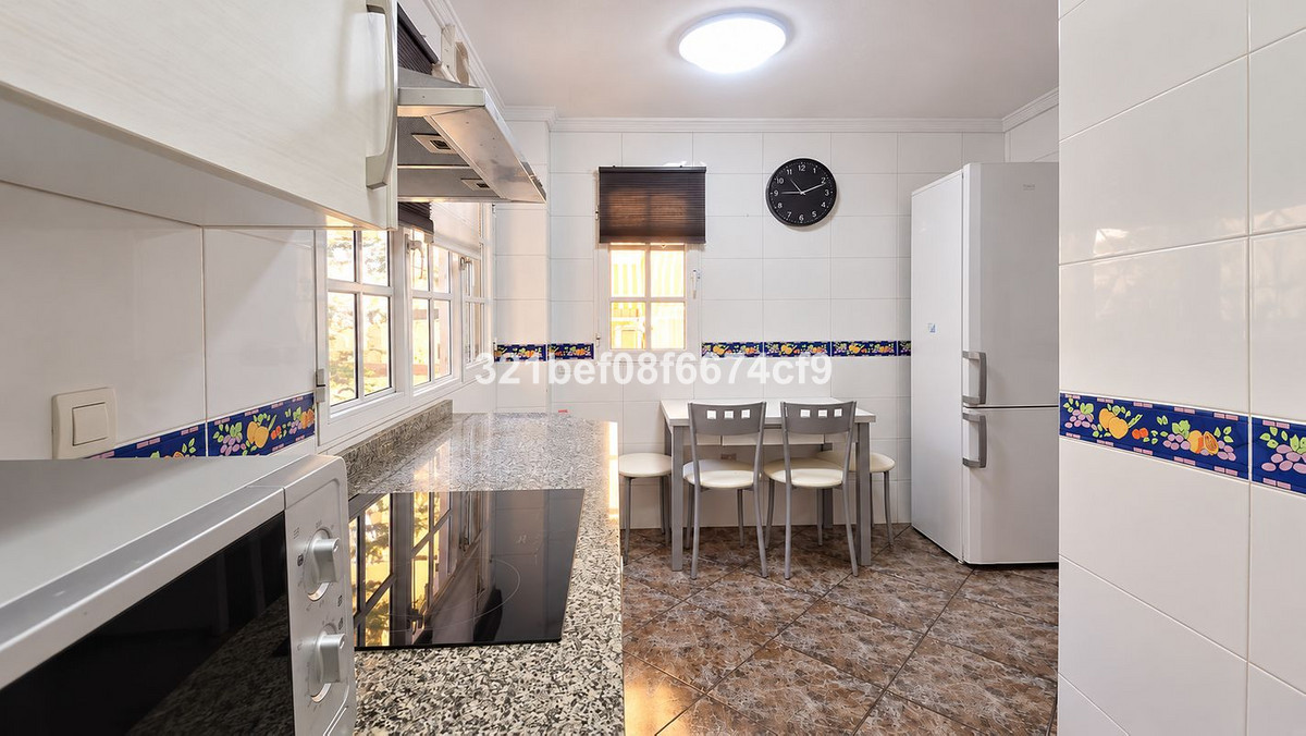 Appartement te koop in Teatinos | 4 slaapkamers H5524498