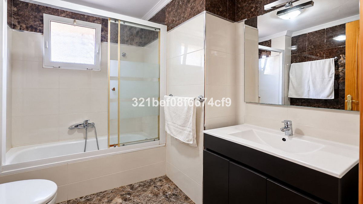 Appartement te koop in Teatinos | 4 slaapkamers H5524498