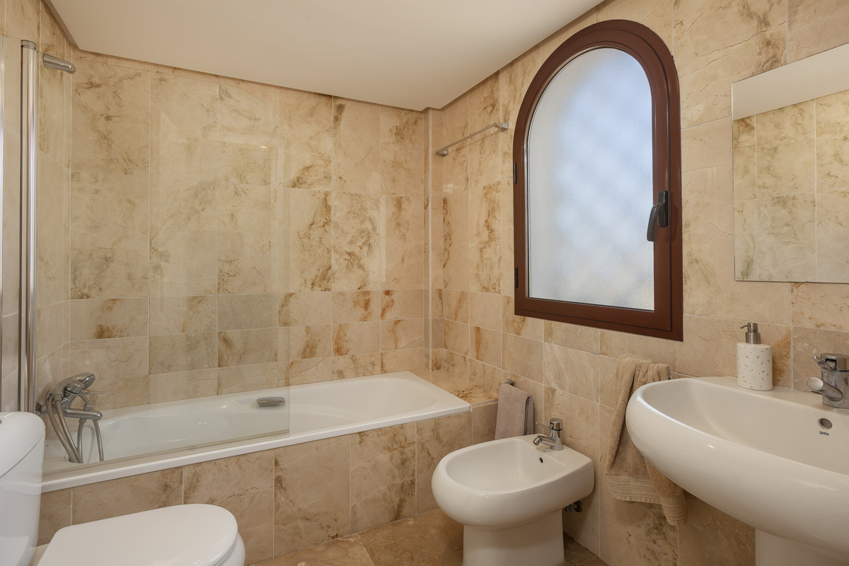 Appartement te koop in The Golden Mile | 3 slaapkamers H4036594