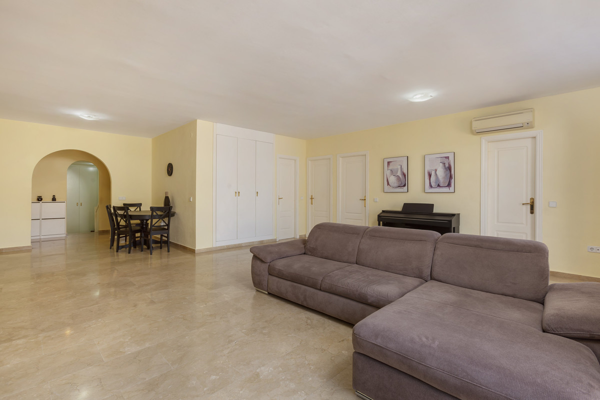 Appartement te koop in The Golden Mile | 3 slaapkamers H4036594