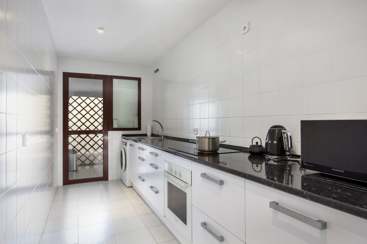 Appartement te koop in The Golden Mile | 3 slaapkamers H4036594