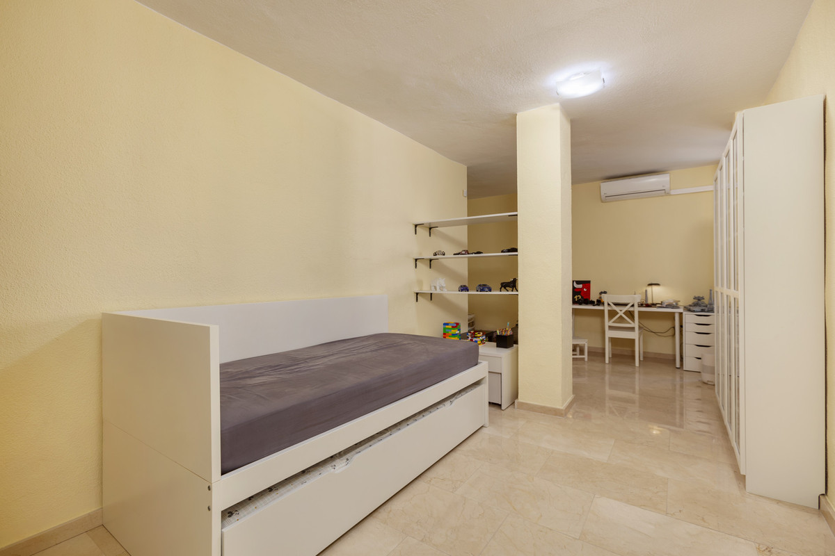 Appartement te koop in The Golden Mile | 3 slaapkamers H4036594