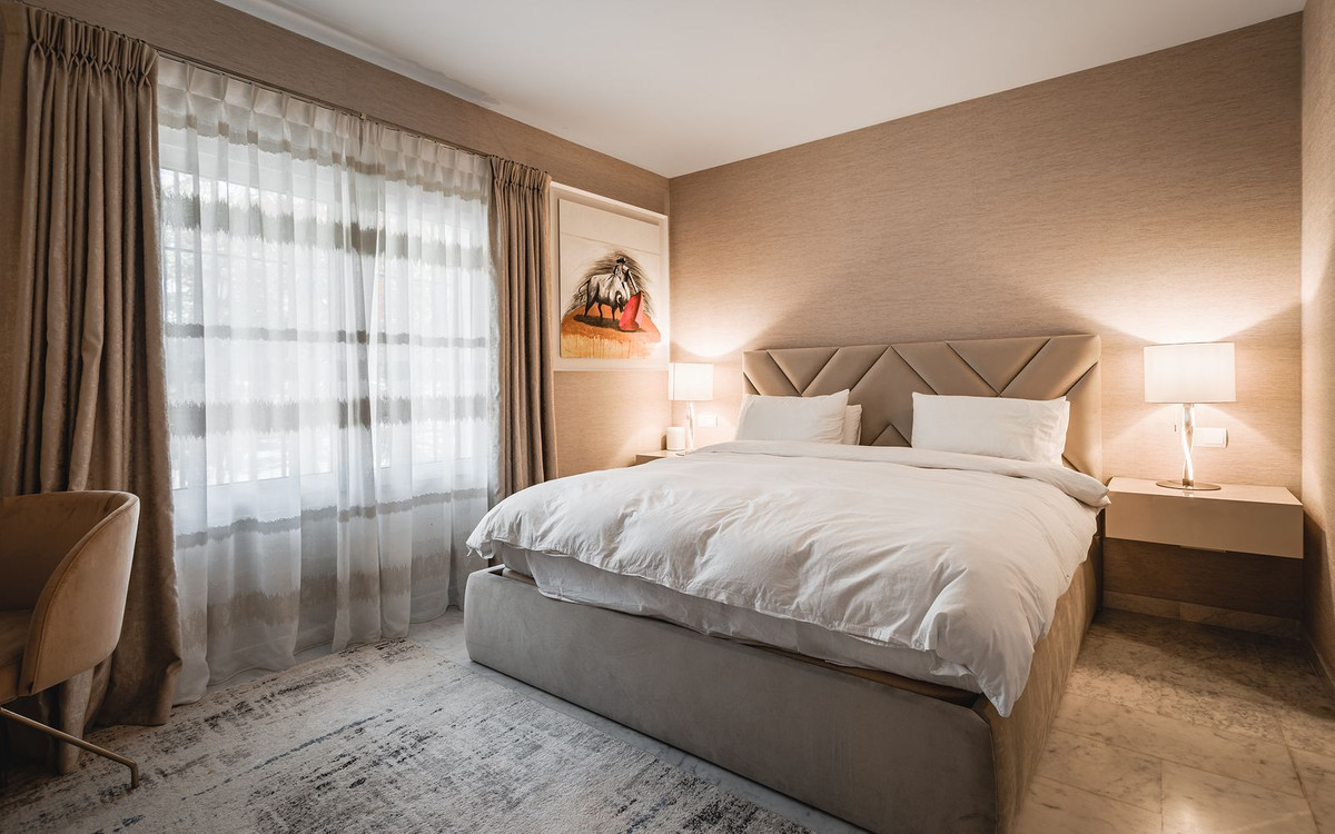 Appartement te koop in The Golden Mile | 3 slaapkamers H4373680