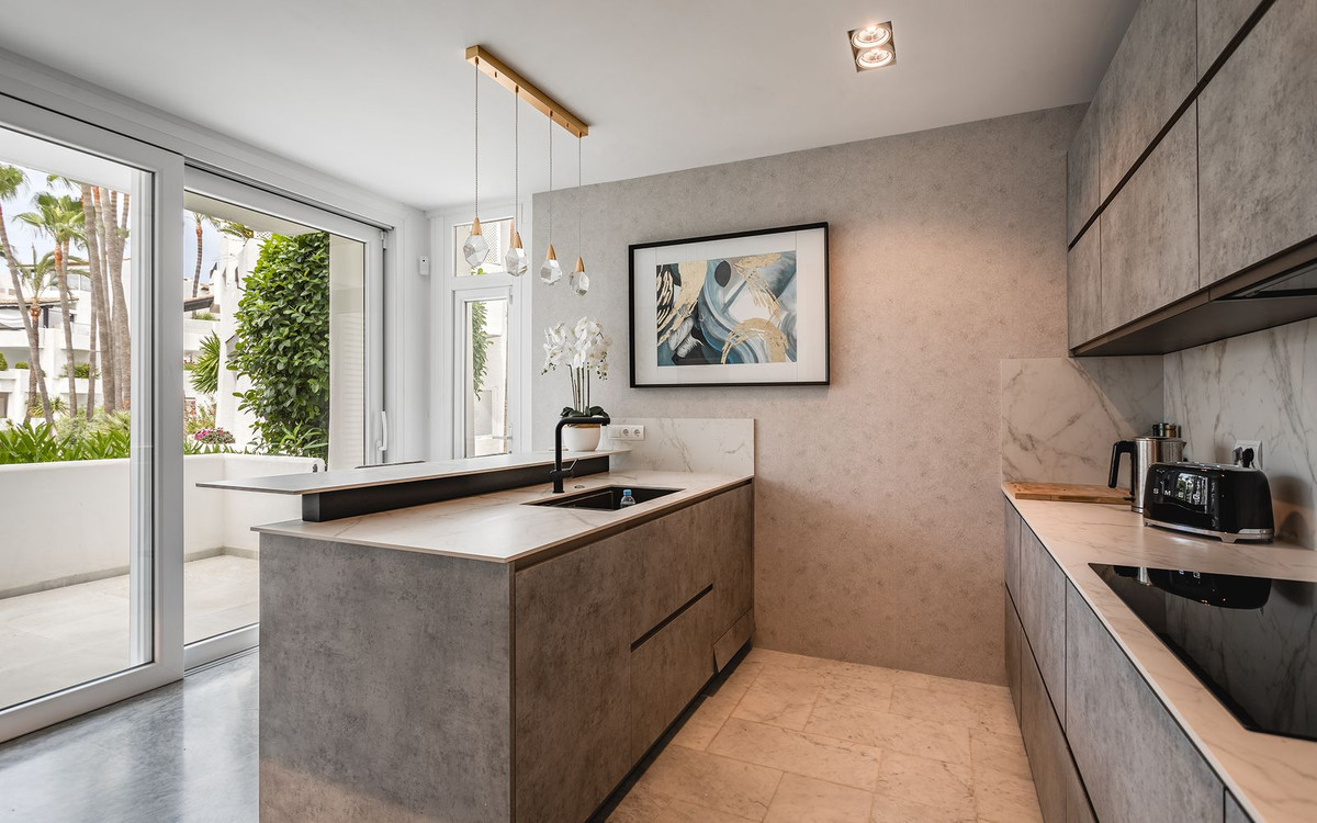 Appartement te koop in The Golden Mile | 3 slaapkamers H4373680