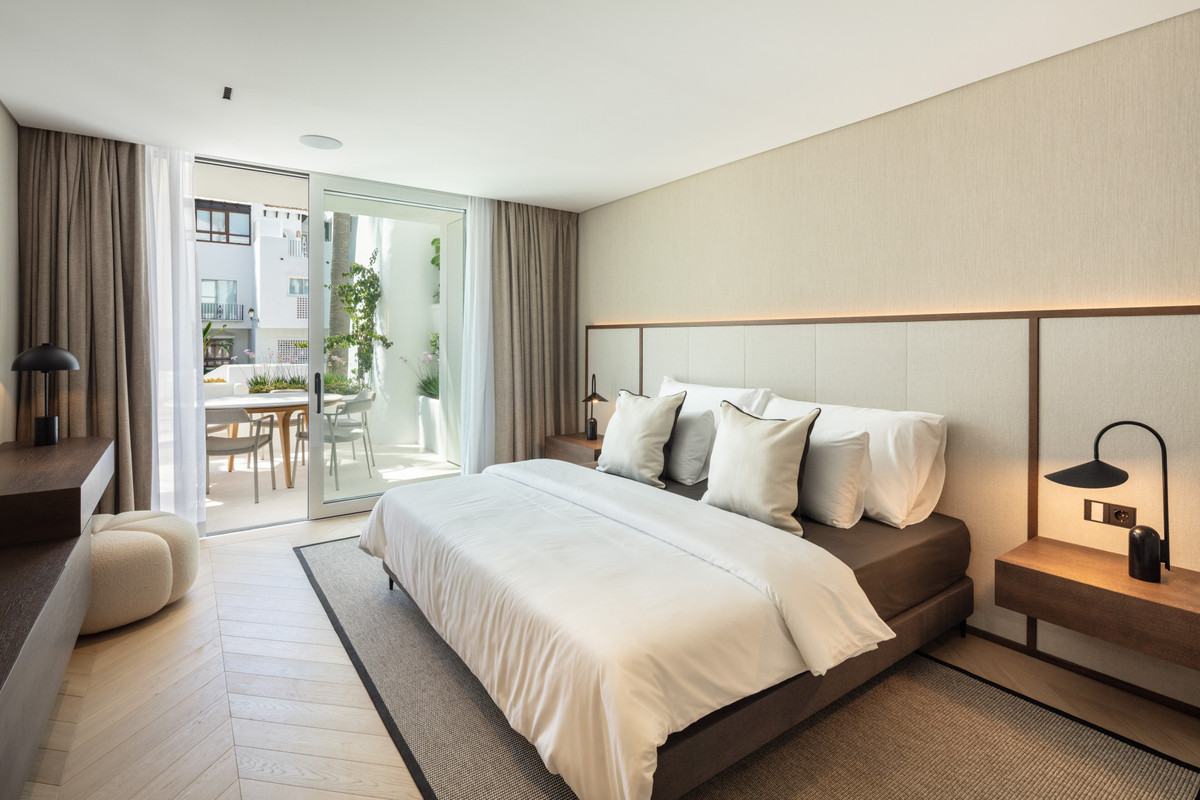 Appartement te koop in The Golden Mile | 3 slaapkamers H4896787