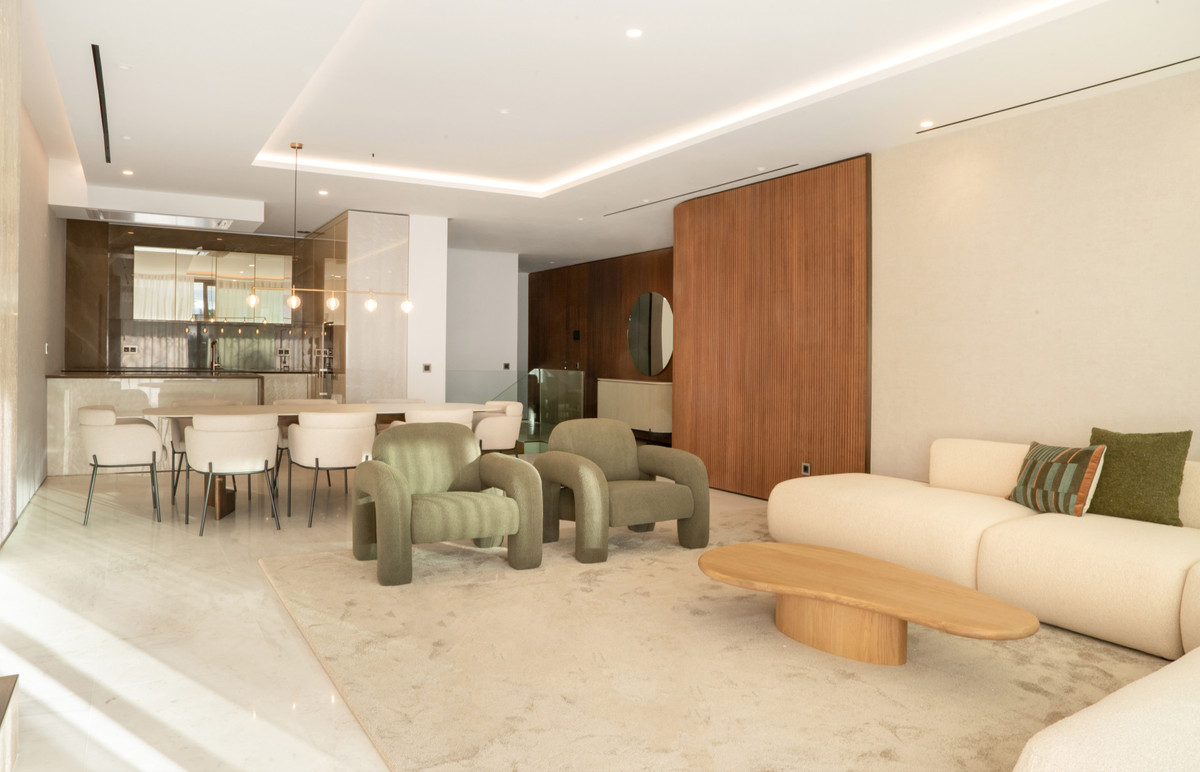 Appartement te koop in The Golden Mile | 4 slaapkamers H4973467