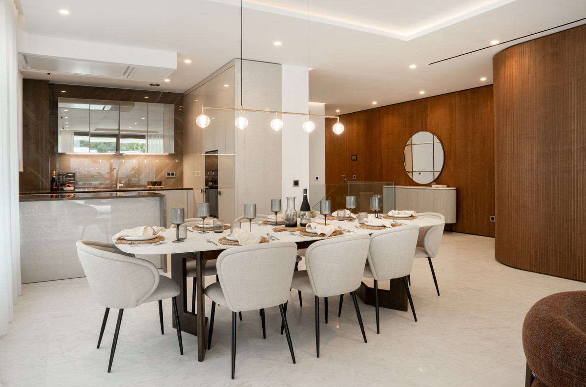 Appartement te koop in The Golden Mile | 4 slaapkamers H4975243