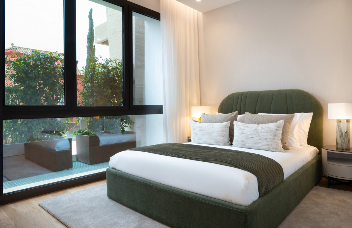 Appartement te koop in The Golden Mile | 4 slaapkamers H4975243