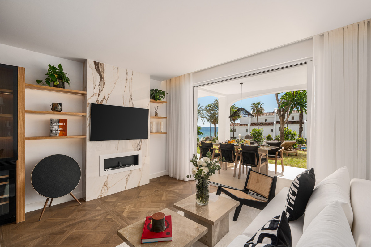 Tussenverdieping Appartement in The Golden Mile-1