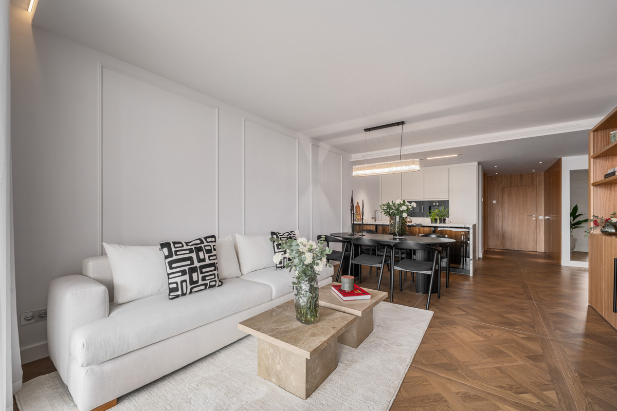 Tussenverdieping Appartement in The Golden Mile-11