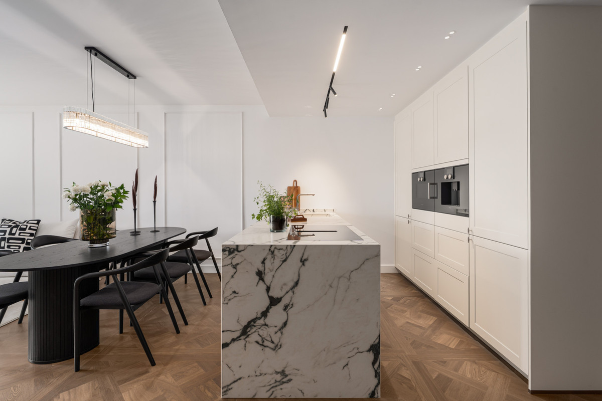 Tussenverdieping Appartement in The Golden Mile-13