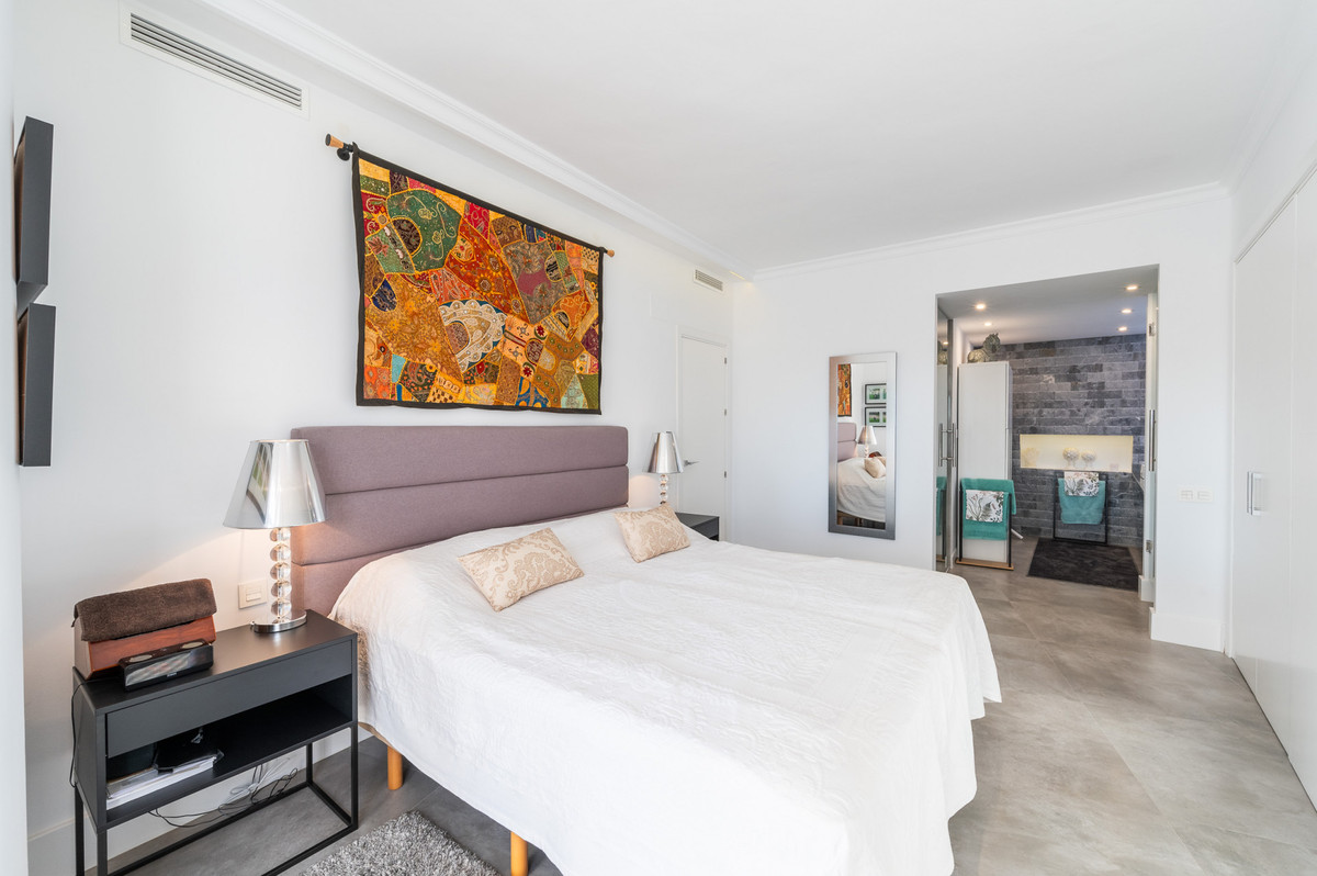 Tussenverdieping Appartement in The Golden Mile-17