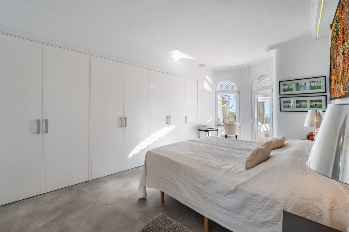 Tussenverdieping Appartement in The Golden Mile-20