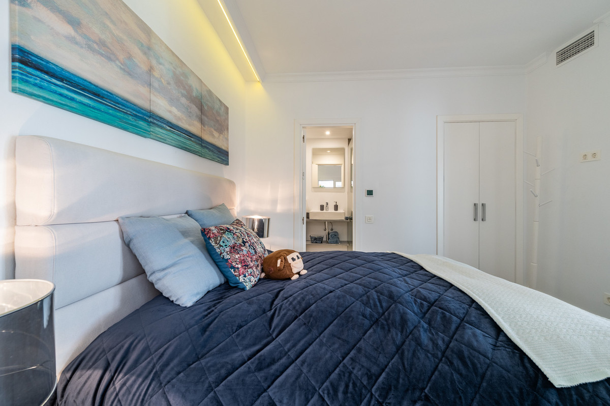 Tussenverdieping Appartement in The Golden Mile-22