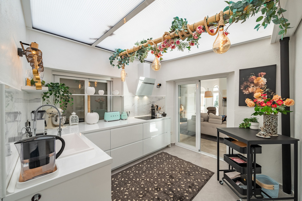 Tussenverdieping Appartement in The Golden Mile-26