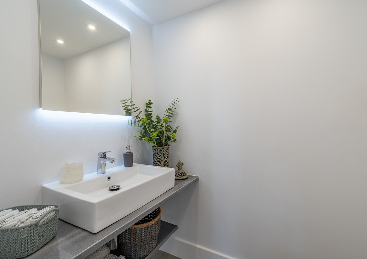 Tussenverdieping Appartement in The Golden Mile-29