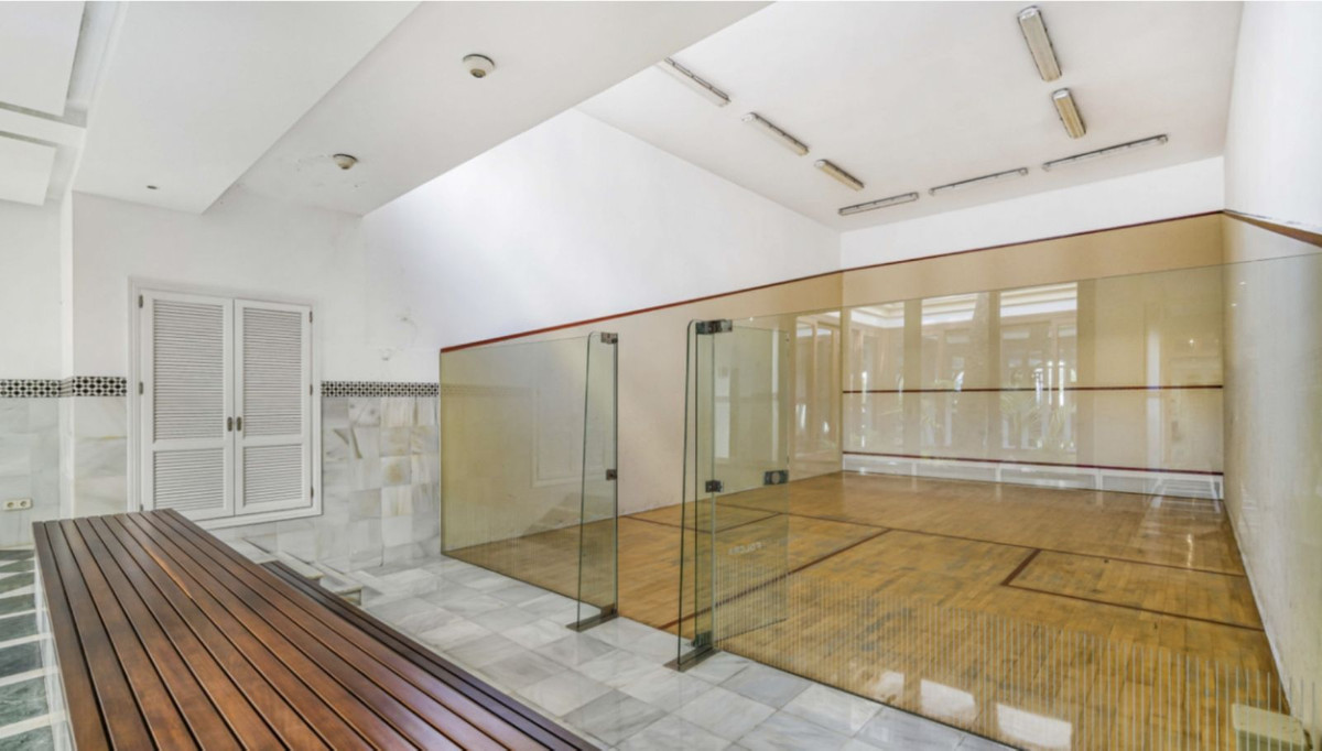 Duplex in The Golden Mile-12