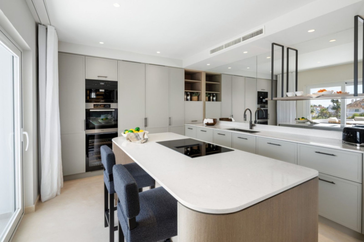 Duplex in The Golden Mile-5