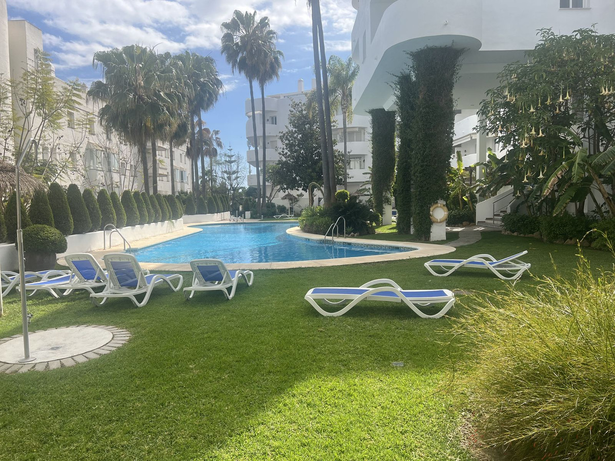 Apartment for sale in The Golden Mile | 3 bedrooms H5025880