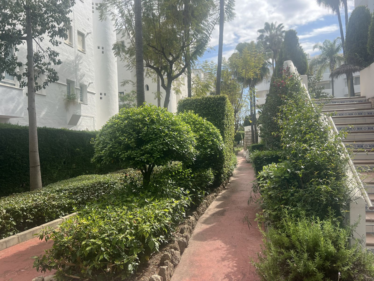 Apartment for sale in The Golden Mile | 3 bedrooms H5025880