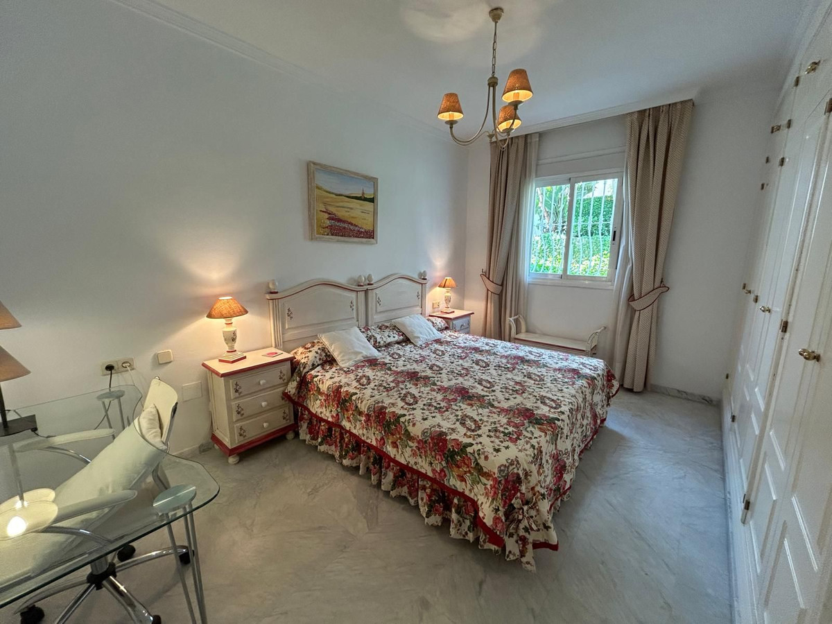 Apartment for sale in The Golden Mile | 3 bedrooms H5025880