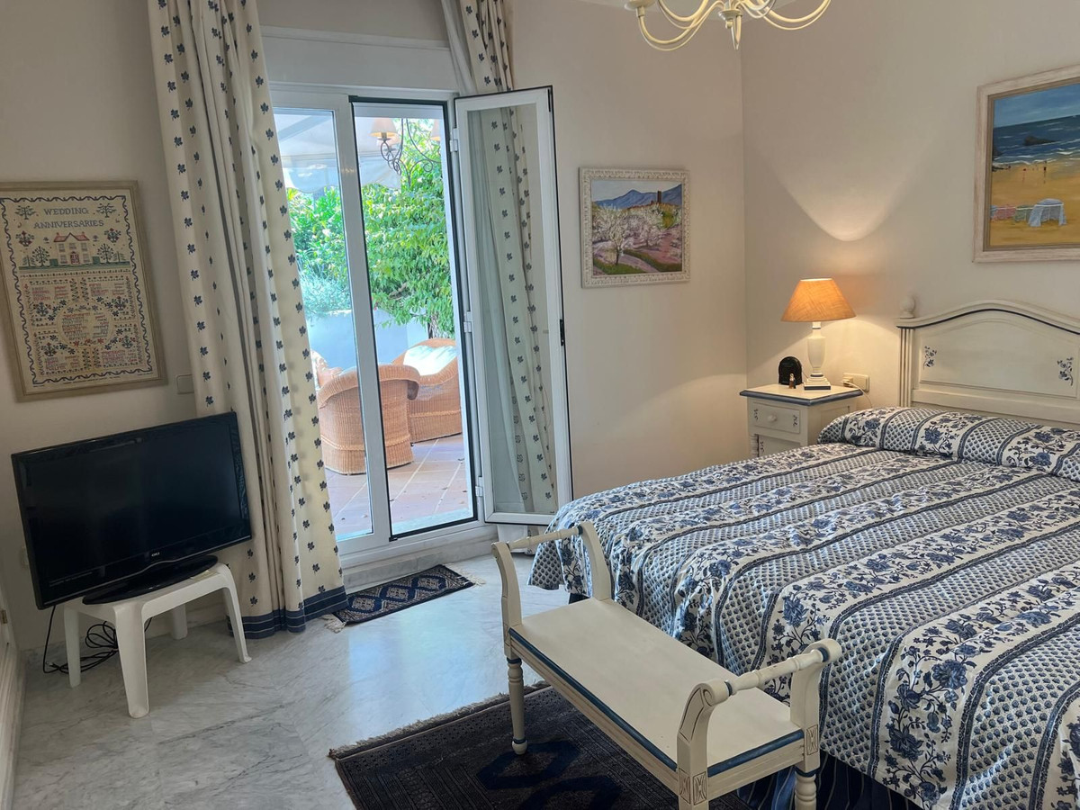 Apartment for sale in The Golden Mile | 3 bedrooms H5025880