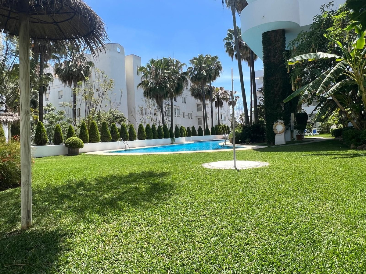 Apartment for sale in The Golden Mile | 3 bedrooms H5025880