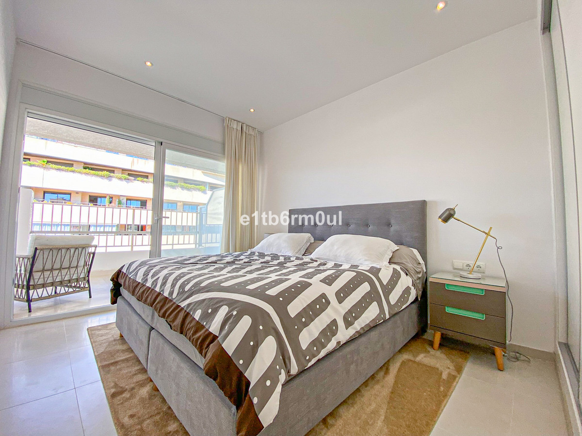 Penthouse for sale in The Golden Mile | 2 bedrooms H5026420