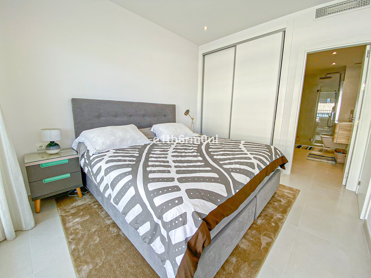 Penthouse for sale in The Golden Mile | 2 bedrooms H5026420