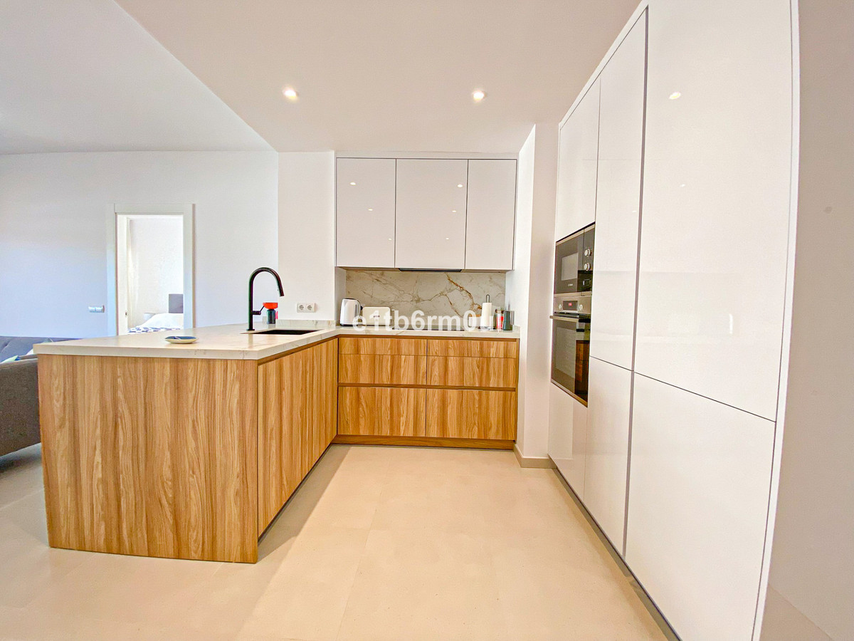 Penthouse for sale in The Golden Mile | 2 bedrooms H5026420